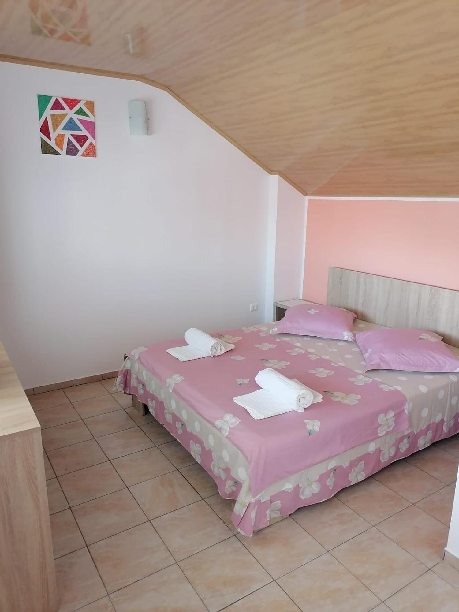 Bcm Family House Hotel 2 ไม ภายนอก รูปภาพ